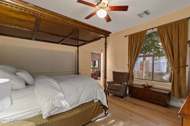 1500 N CRISMON Road, Mesa, AZ 85207