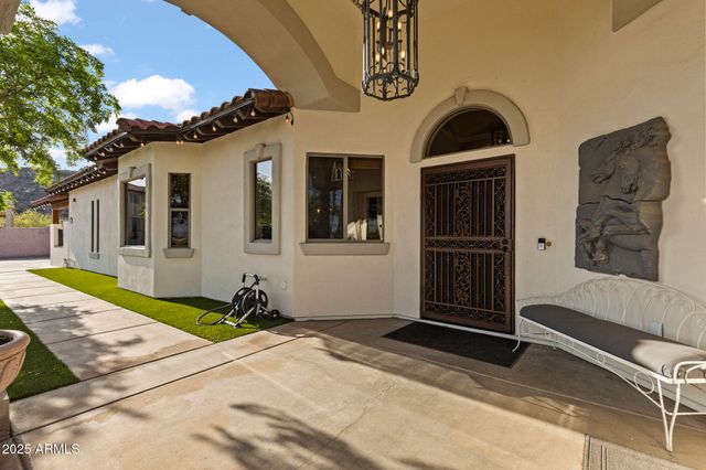 1500 N CRISMON Road, Mesa, AZ 85207