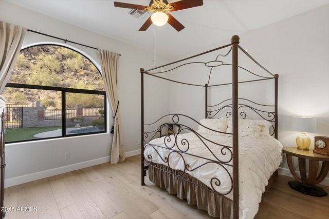 1500 N CRISMON Road, Mesa, AZ 85207