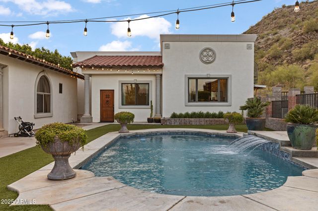 1500 N CRISMON Road, Mesa, AZ 85207