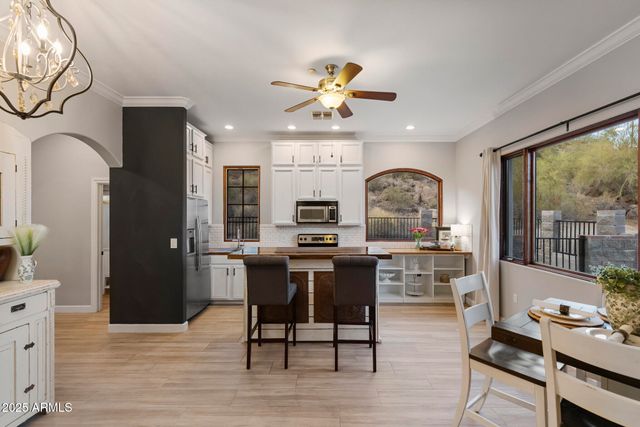 1500 N CRISMON Road, Mesa, AZ 85207