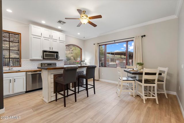 1500 N CRISMON Road, Mesa, AZ 85207