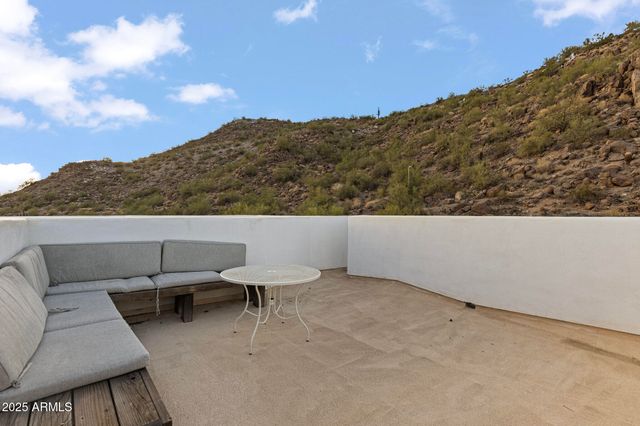 1500 N CRISMON Road, Mesa, AZ 85207