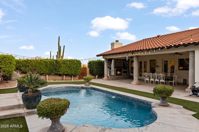 1500 N CRISMON Road, Mesa, AZ 85207