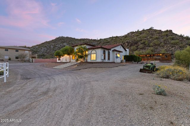 1500 N CRISMON Road, Mesa, AZ 85207