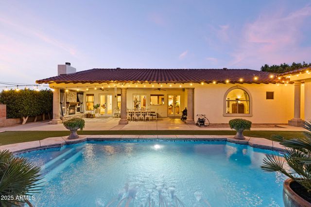 1500 N CRISMON Road, Mesa, AZ 85207