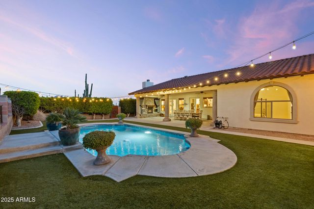 1500 N CRISMON Road, Mesa, AZ 85207