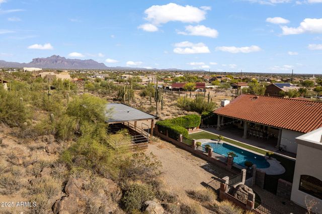 1500 N CRISMON Road, Mesa, AZ 85207