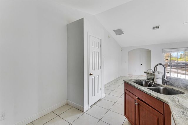 2917 4TH STREET SW, Lehigh Acres, FL 33976