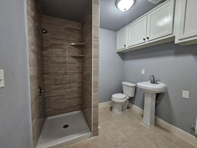 2129 Raspberry Lane, Pasadena, TX 77502