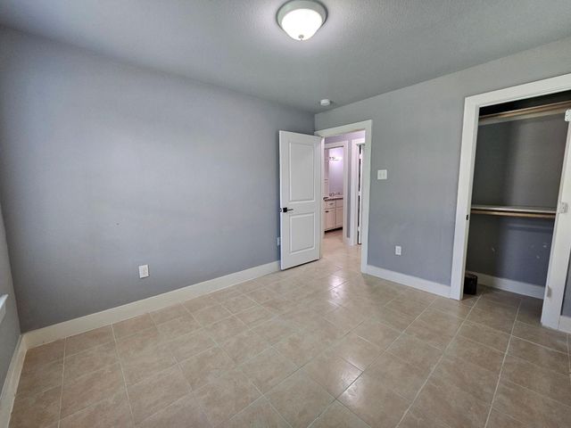 2129 Raspberry Lane, Pasadena, TX 77502