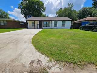 2129 Raspberry Lane, Pasadena, TX 77502