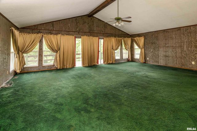 5341 N Lick Creek Road, Carbondale, IL 62902