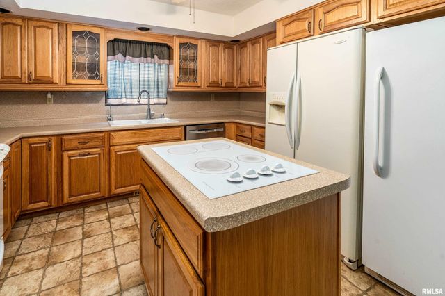 5341 N Lick Creek Road, Carbondale, IL 62902