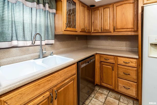 5341 N Lick Creek Road, Carbondale, IL 62902