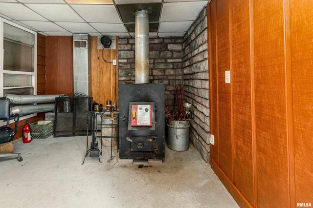 5341 N Lick Creek Road, Carbondale, IL 62902