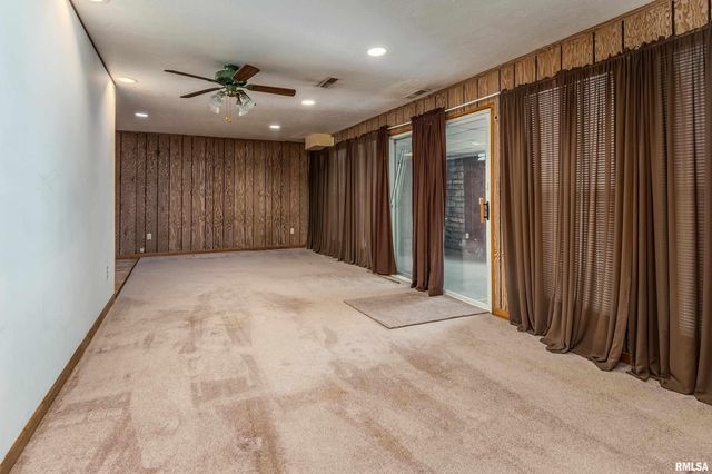 5341 N Lick Creek Road, Carbondale, IL 62902