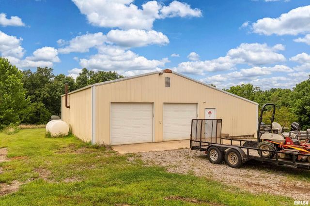 5341 N Lick Creek Road, Carbondale, IL 62902