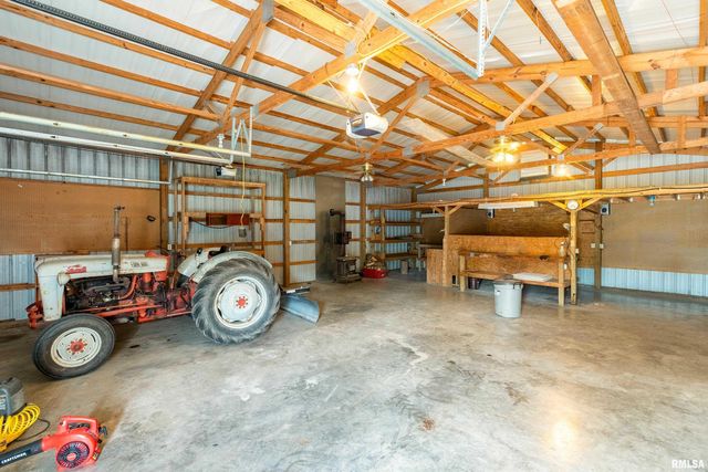 5341 N Lick Creek Road, Carbondale, IL 62902