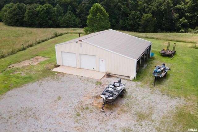 5341 N Lick Creek Road, Carbondale, IL 62902