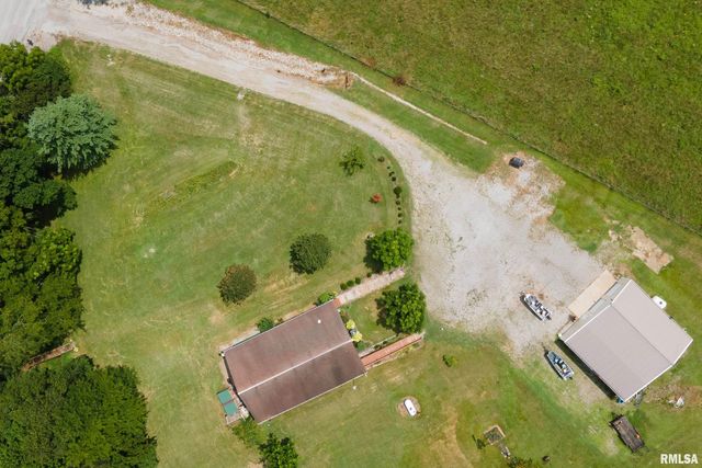 5341 N Lick Creek Road, Carbondale, IL 62902