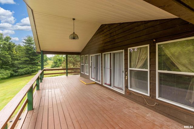 5341 N Lick Creek Road, Carbondale, IL 62902