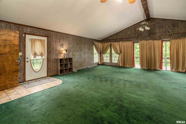 5341 N Lick Creek Road, Carbondale, IL 62902