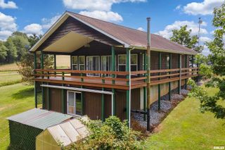 5341 N Lick Creek Road, Carbondale, IL 62902