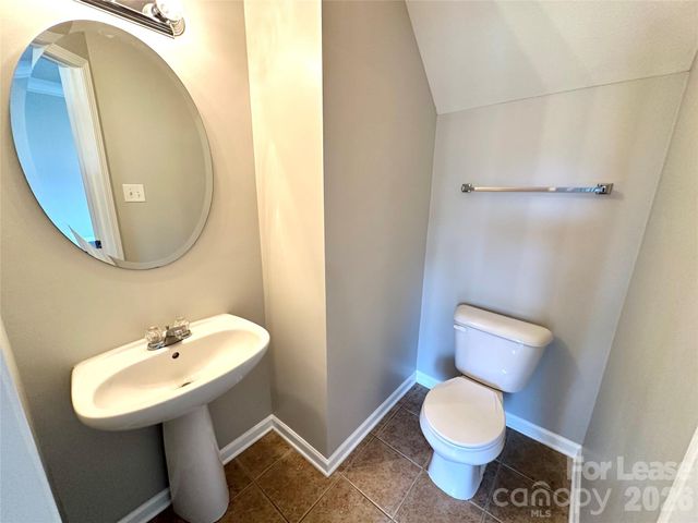 8227 Belmont Stables Drive, Charlotte, NC 28216