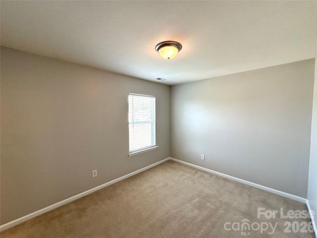 8227 Belmont Stables Drive, Charlotte, NC 28216