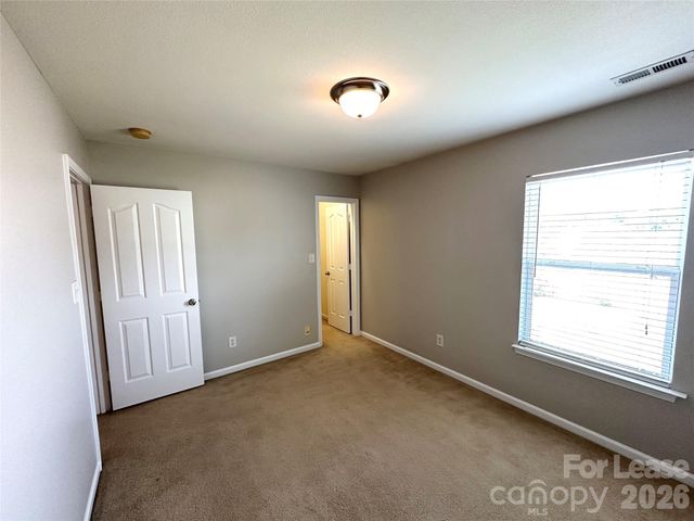 8227 Belmont Stables Drive, Charlotte, NC 28216
