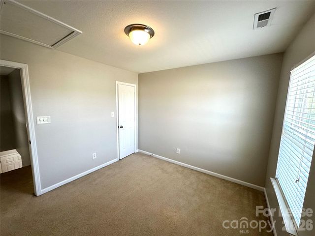 8227 Belmont Stables Drive, Charlotte, NC 28216