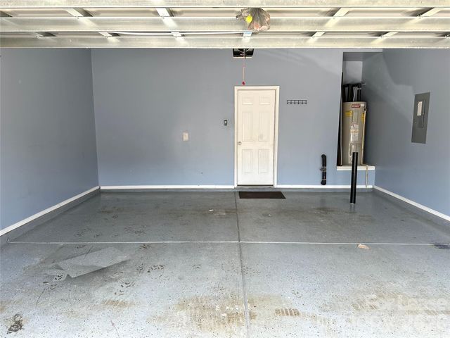8227 Belmont Stables Drive, Charlotte, NC 28216