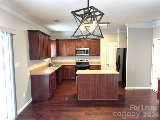 8227 Belmont Stables Drive, Charlotte, NC 28216