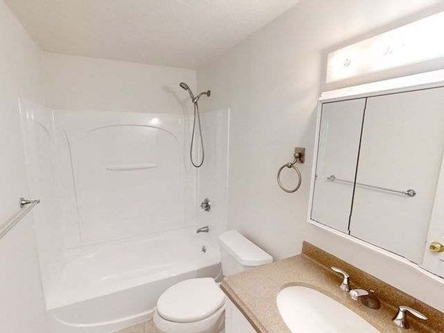 189 Littleton Rd 44, Chelmsford, MA 01824