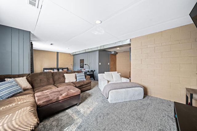 222 Saint Claire Drive, Chillicothe, OH 45601