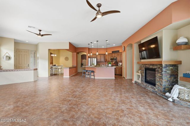 12580 N New Reflection Drive, Marana, AZ 85658