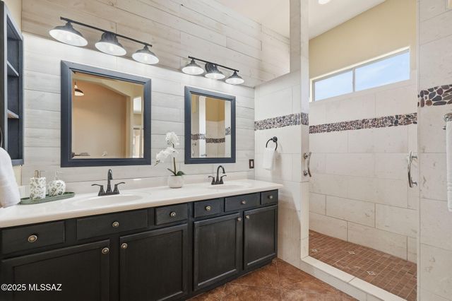 12580 N New Reflection Drive, Marana, AZ 85658