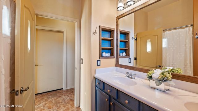 12580 N New Reflection Drive, Marana, AZ 85658