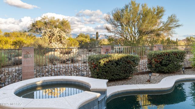 12580 N New Reflection Drive, Marana, AZ 85658