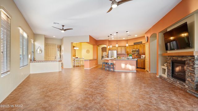 12580 N New Reflection Drive, Marana, AZ 85658
