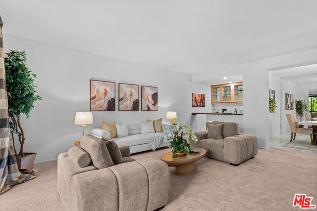 4736 Park Encino Lane 215, Encino (los Angeles), CA 91436