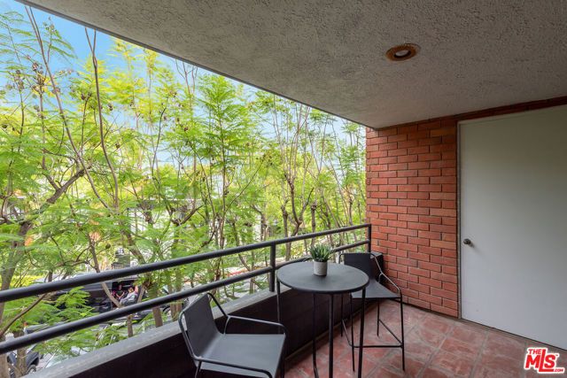 4736 Park Encino Lane 215, Encino (los Angeles), CA 91436