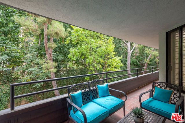 4736 Park Encino Lane 215, Encino (los Angeles), CA 91436