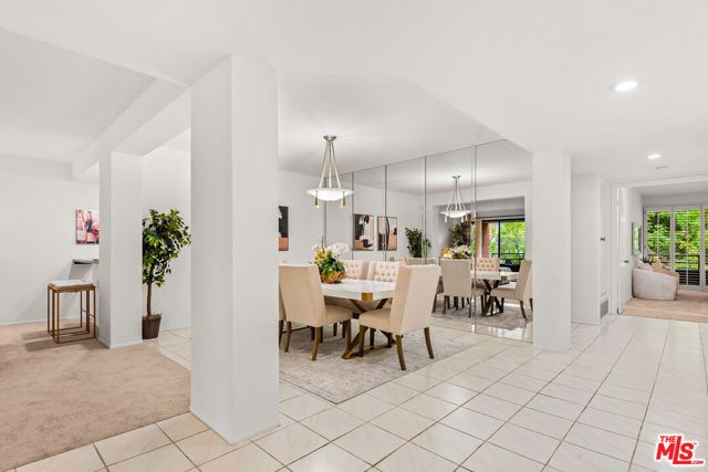 4736 Park Encino Lane 215, Encino (los Angeles), CA 91436