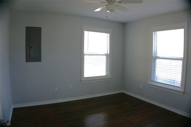 2620 W Washington Street, Denison, TX 75020