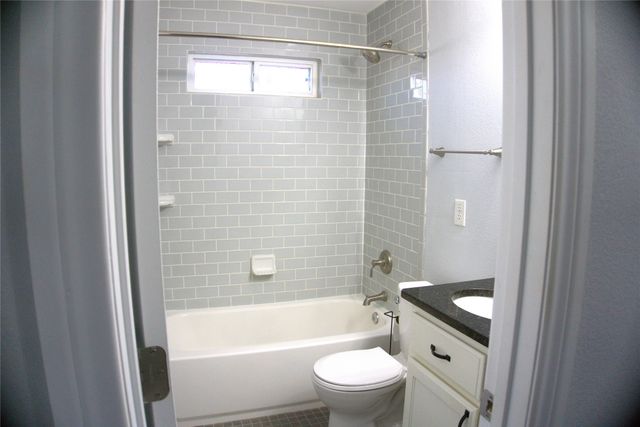 2620 W Washington Street, Denison, TX 75020