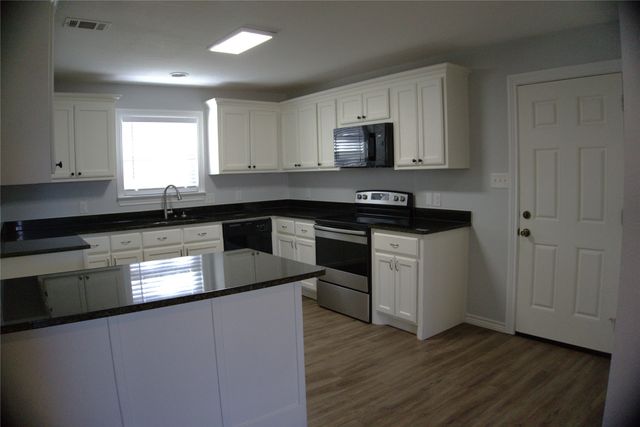 2620 W Washington Street, Denison, TX 75020