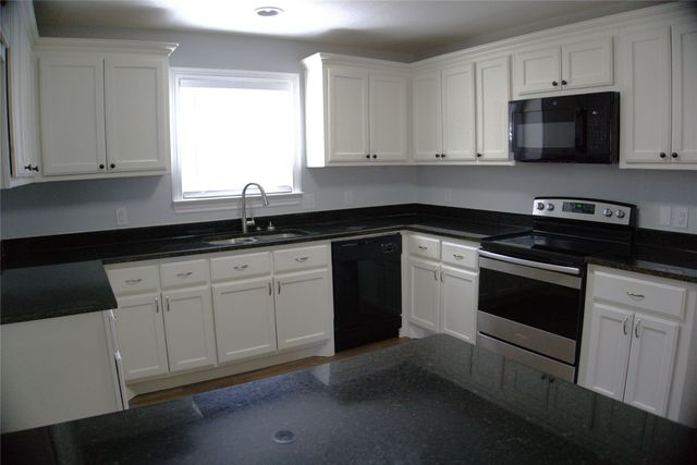 2620 W Washington Street, Denison, TX 75020