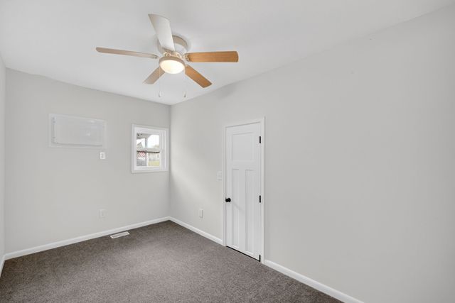 1918 Warford Street, Perry, IA 50220